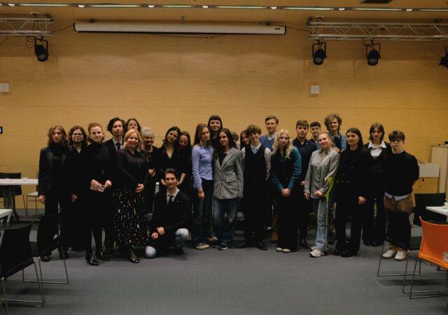 Radni biorący udział w SMT